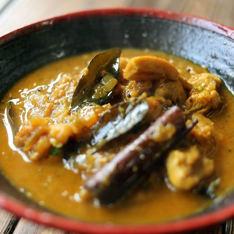 ブラックペッパーチキンカレーのレシピ｜胡椒の夏向けスパイス