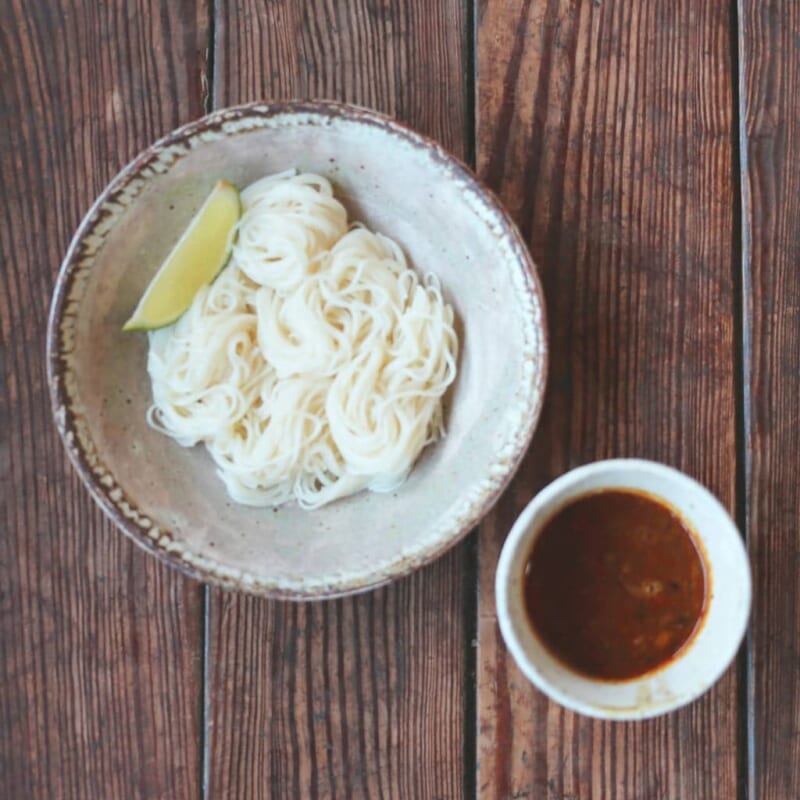 カレー風味のそうめんのレシピ｜麺つゆに飽きた時の和風アレンジ の完成写真