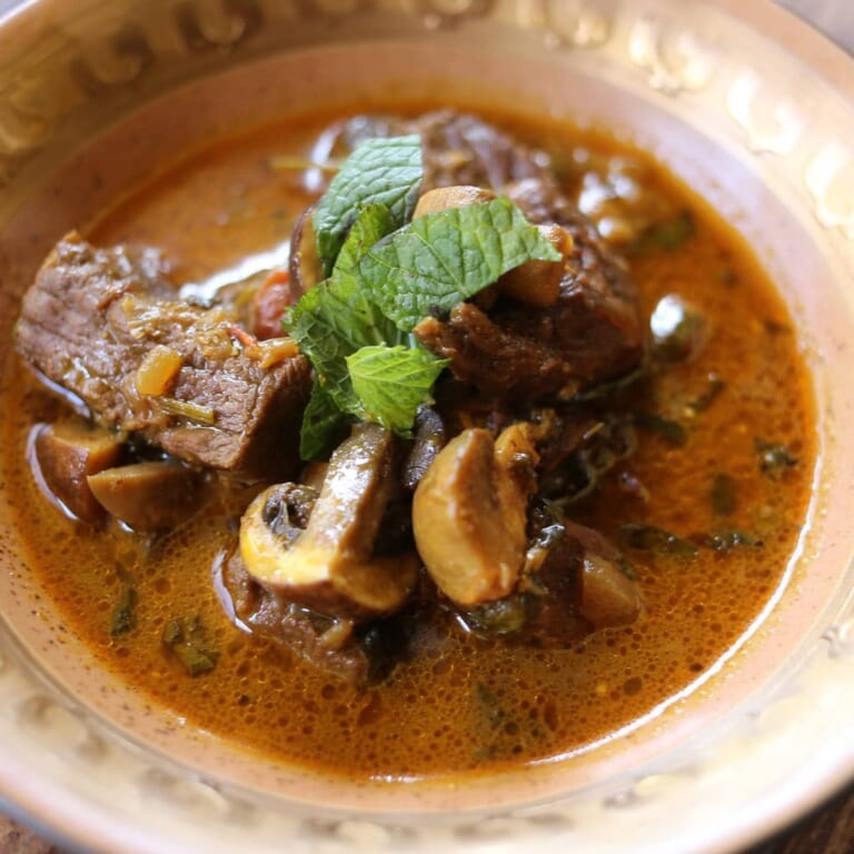 インド式きのこビーフカレーのレシピ|本格牛肉スパイスカレー