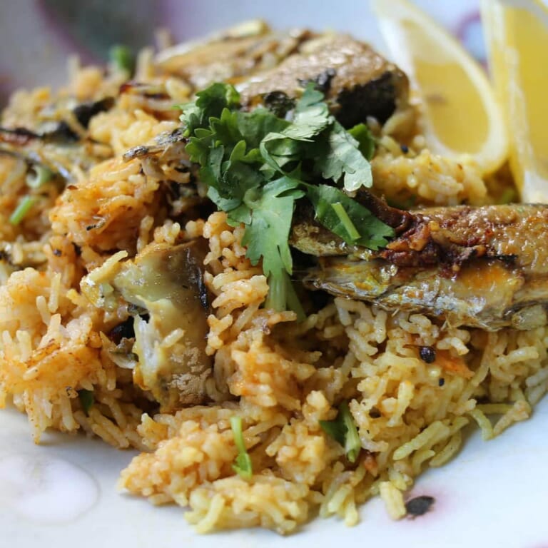 秋刀魚のビリヤニのレシピ｜魚介で作る本格スパイス混ぜご飯料理