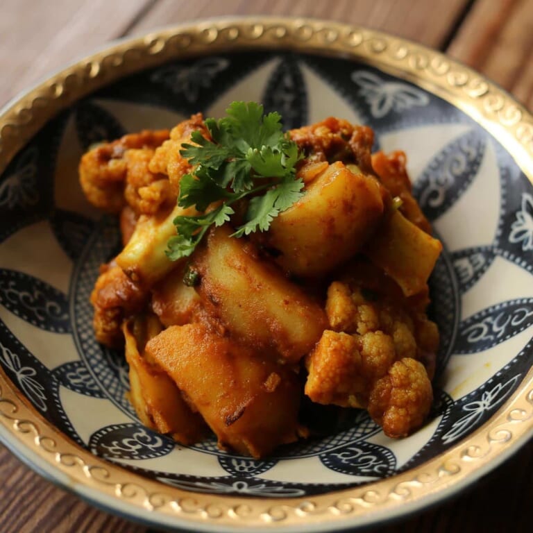 カレー粉で作るアルゴビのレシピ｜カリフラワーの南インド料理