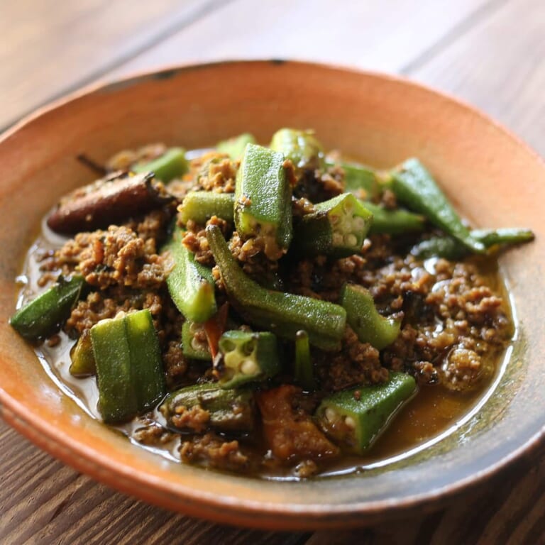 オクラのキーマカレーのレシピ|オクラたっぷりの本格インドカレー