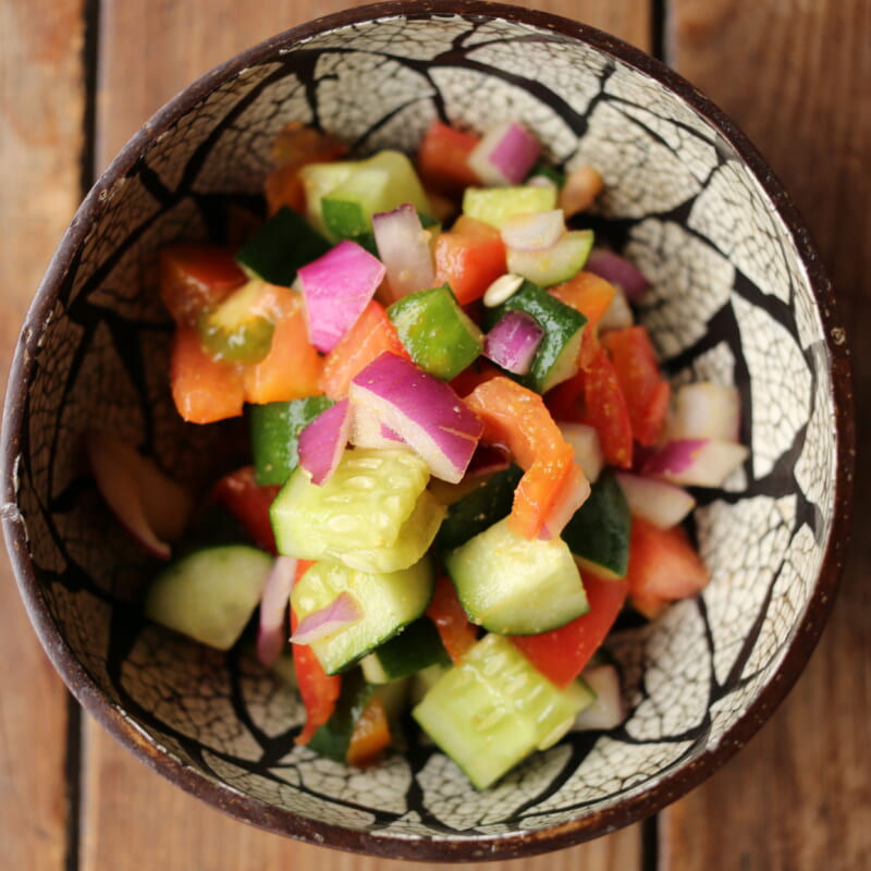 夏野菜のカチュンバルのレシピ｜本格インドのスパイスサラダ料理 の完成写真