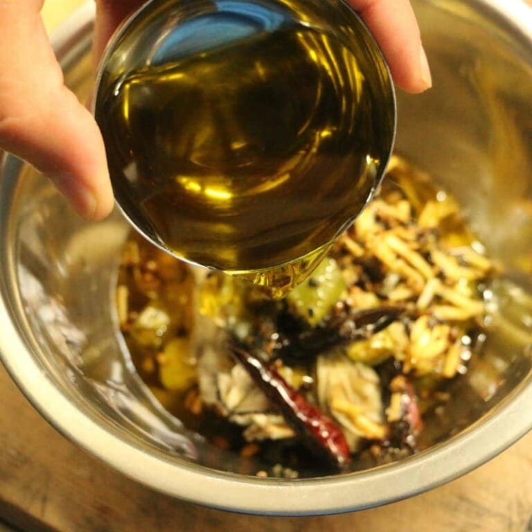 手順 5: 十分に冷めたらオリーブオイルと混ぜ合わせ牡蠣を加え1時間ほど置いておきます。