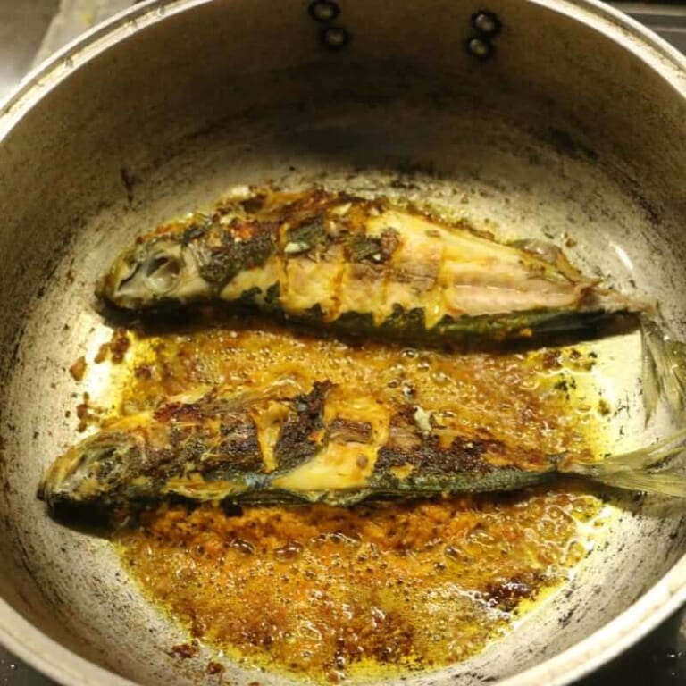 手順 3: 両面をしっかりと焼く。焦げ付かないように注意。