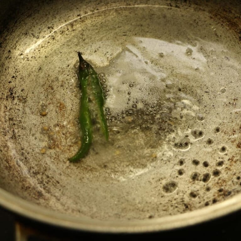 手順 1: ※アサリの砂抜きをしておきます。40~50℃のお湯を使うと10分程度で出来ます。 温めたフライパンに油をいれ、マスタード