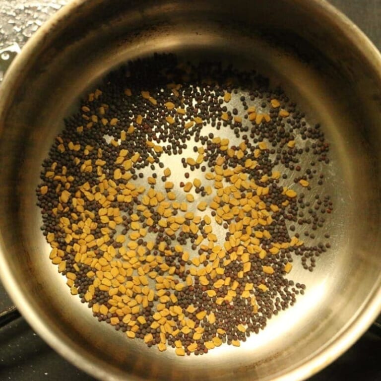 手順 5: クミン（ホール）以外のスパイスAをローストする。