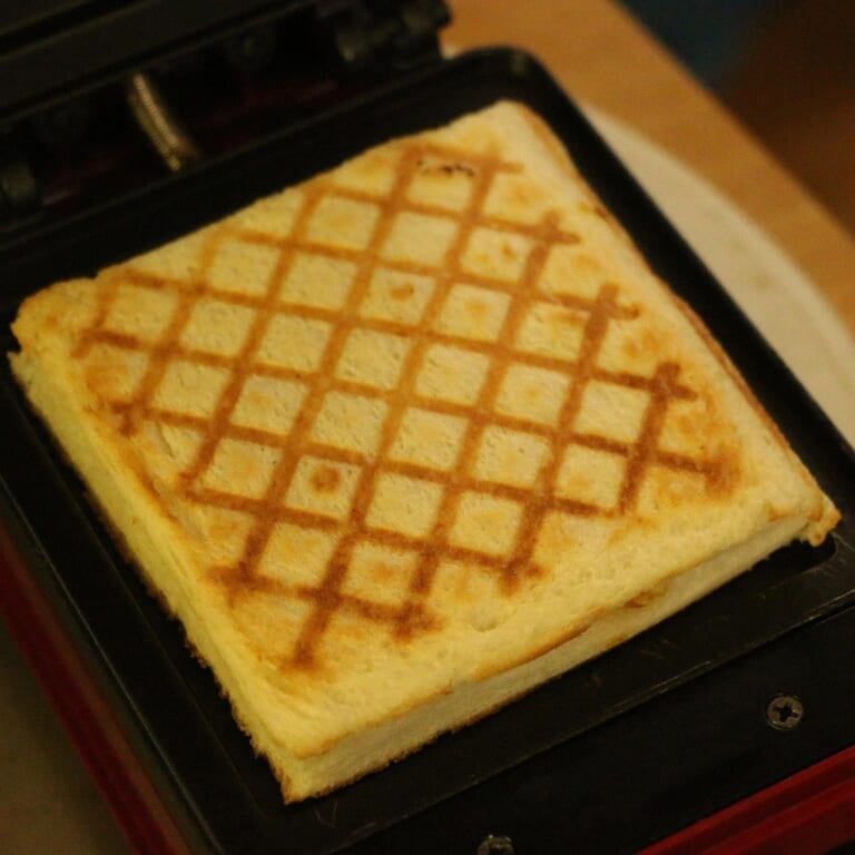 手順 3: 好みに応じてホットサンドにします。