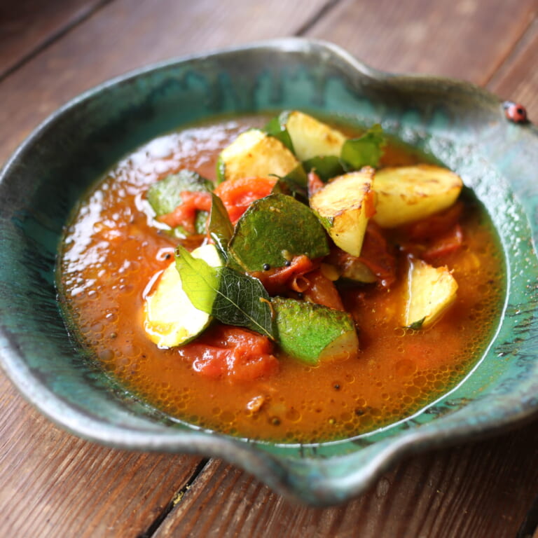 完全食かも!トマトとズッキーニのサンバル スパイスレシピ#451