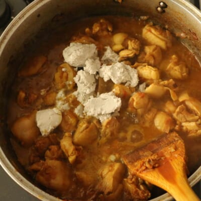 コリアンダーチキンカレー、ココナッツミルク追加